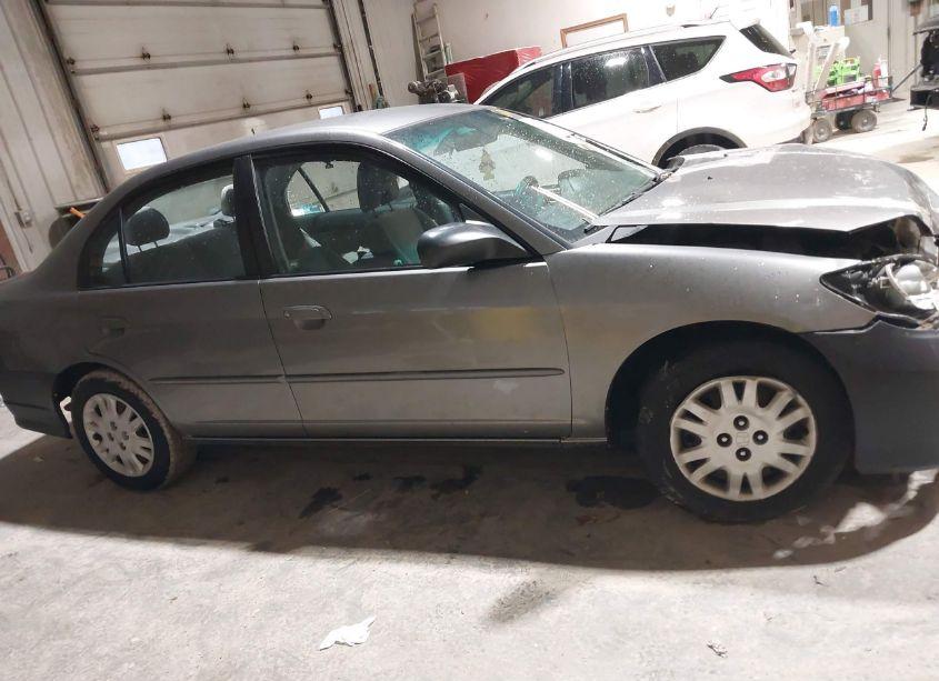 Photo 13 of 2005 Honda Civic LX (VIN 2HGES16545H628124)