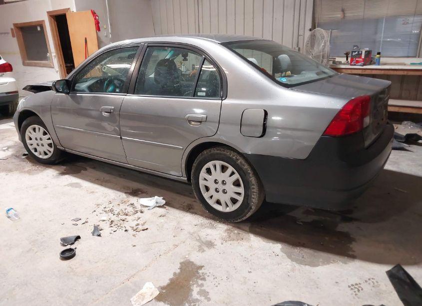 Photo 3 of 2005 Honda Civic LX (VIN 2HGES16545H628124)