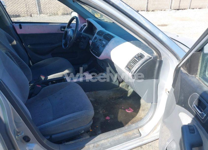 Photo 5 of 2002 Honda Civic LX (VIN 2HGES16552H568706)