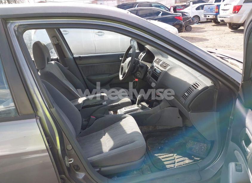 Photo 5 of 2004 Honda Civic LX (VIN 2HGES16554H628129)