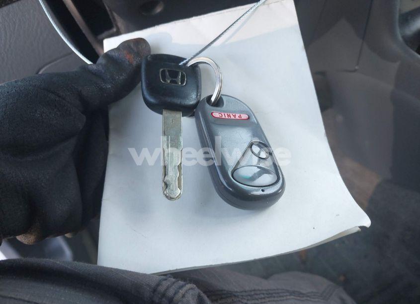 Photo 11 of 2005 Honda Civic LX (VIN 2HGES16555H534303)