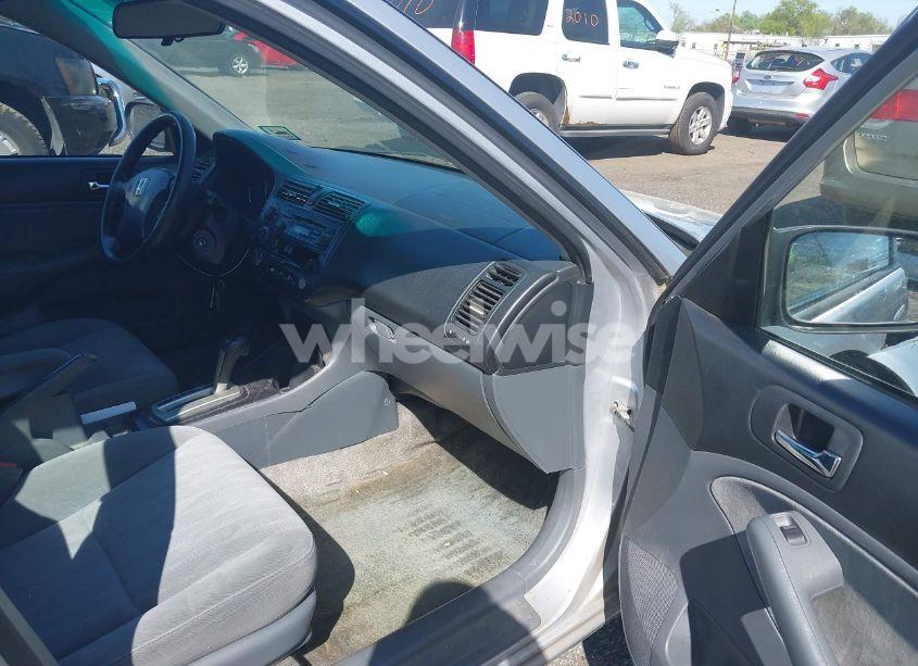 Photo 5 of 2005 Honda Civic LX (VIN 2HGES16555H534303)