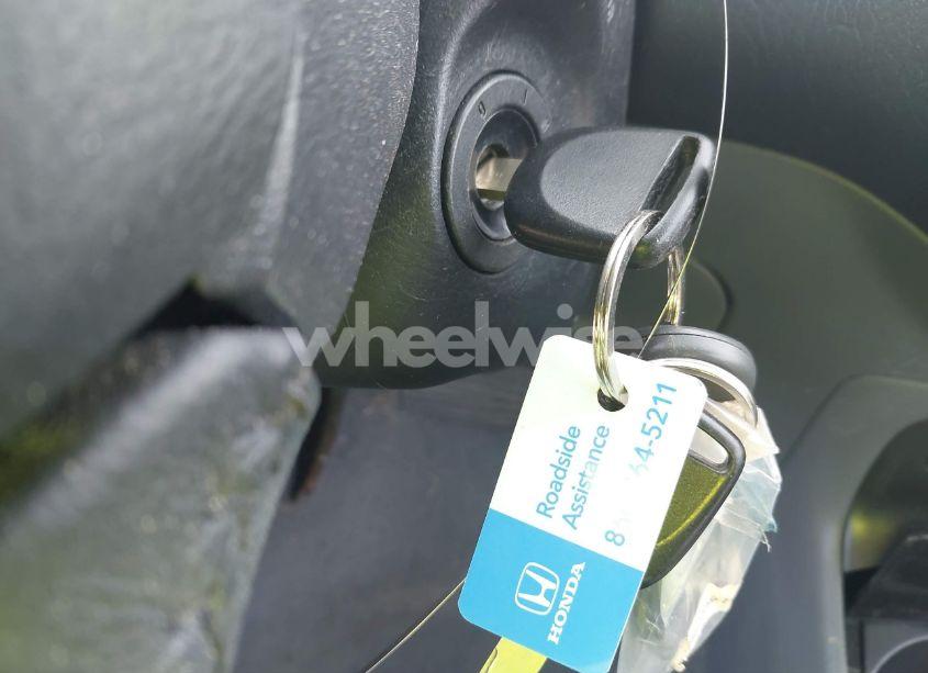 Photo 11 of 2005 Honda Civic LX (VIN 2HGES16555H617469)