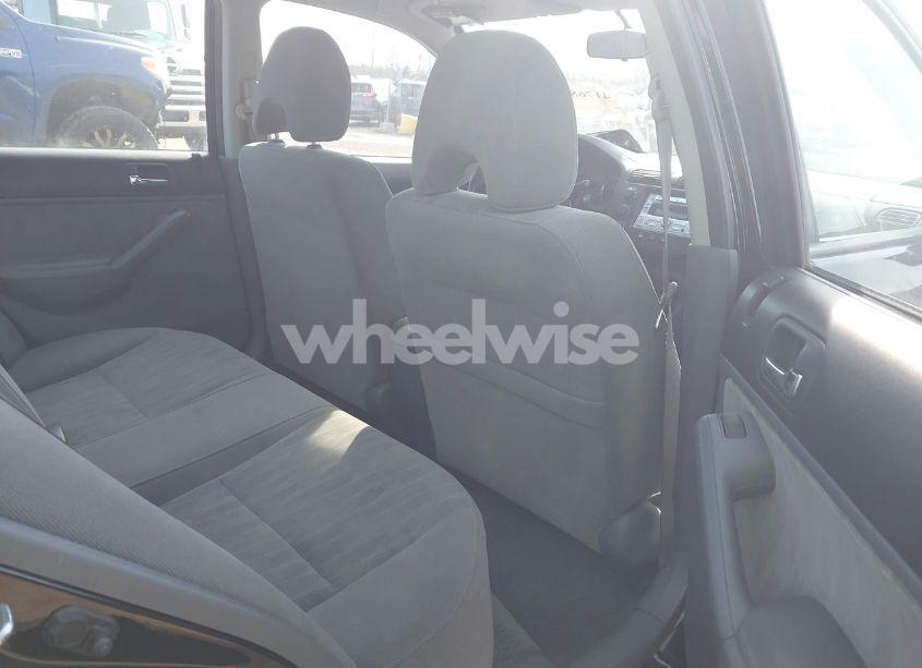 Photo 8 of 2005 Honda Civic LX (VIN 2HGES16555H617469)