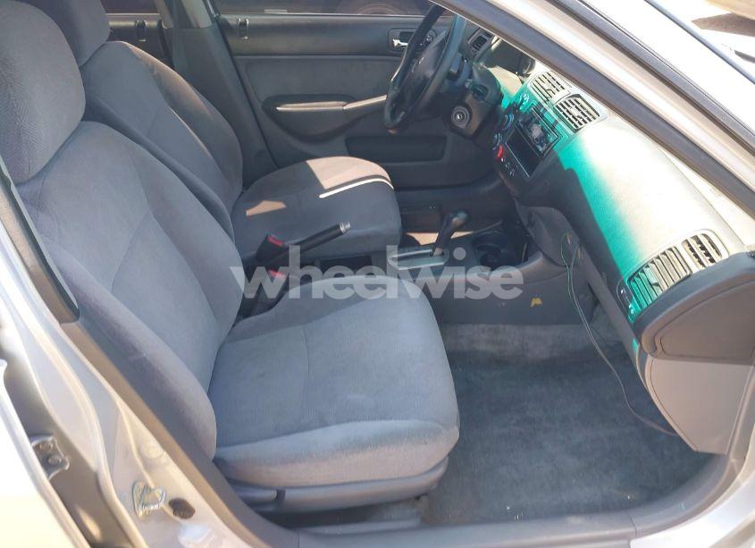 Photo 5 of 2002 Honda Civic LX (VIN 2HGES16562H580735)