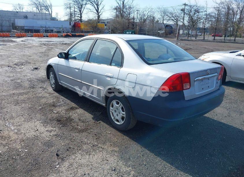 Photo 3 of 2002 Honda Civic LX (VIN 2HGES16562H584784)