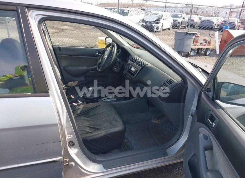 Photo 5 of 2002 Honda Civic LX (VIN 2HGES16562H584784)