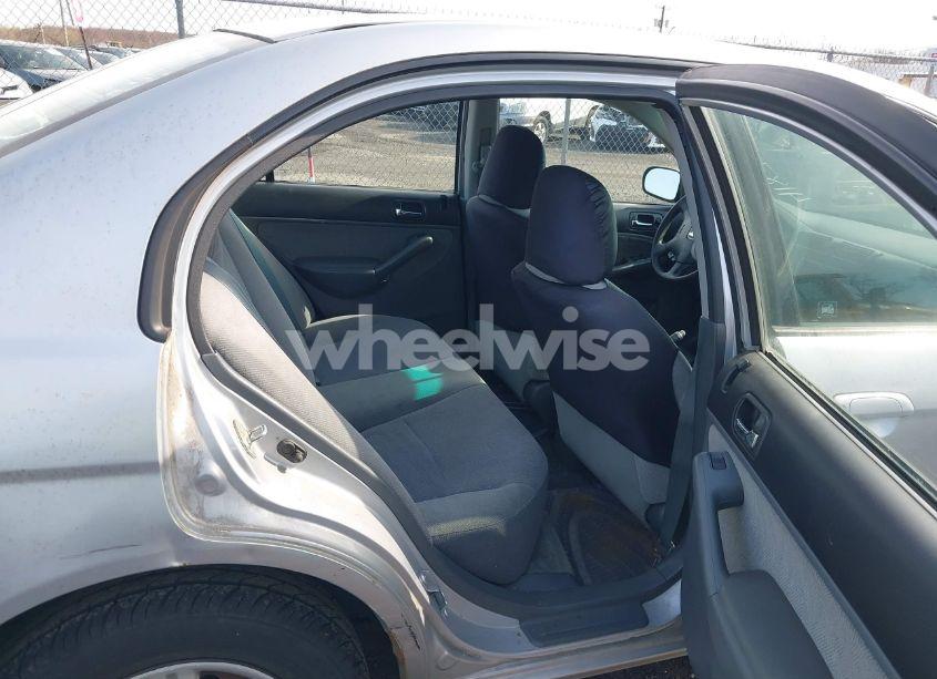 Photo 8 of 2002 Honda Civic LX (VIN 2HGES16562H584784)