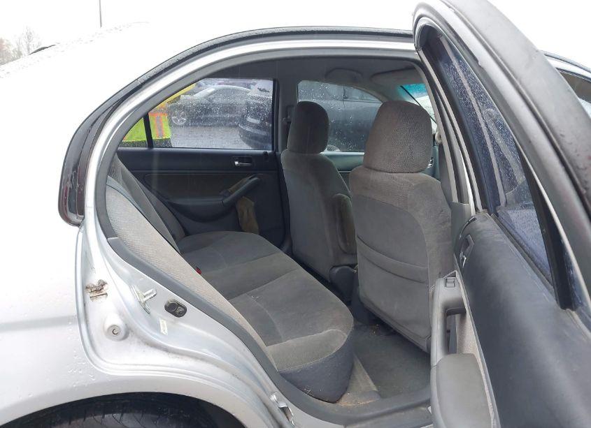 Photo 8 of 2002 Honda Civic LX (VIN 2HGES16562H604998)