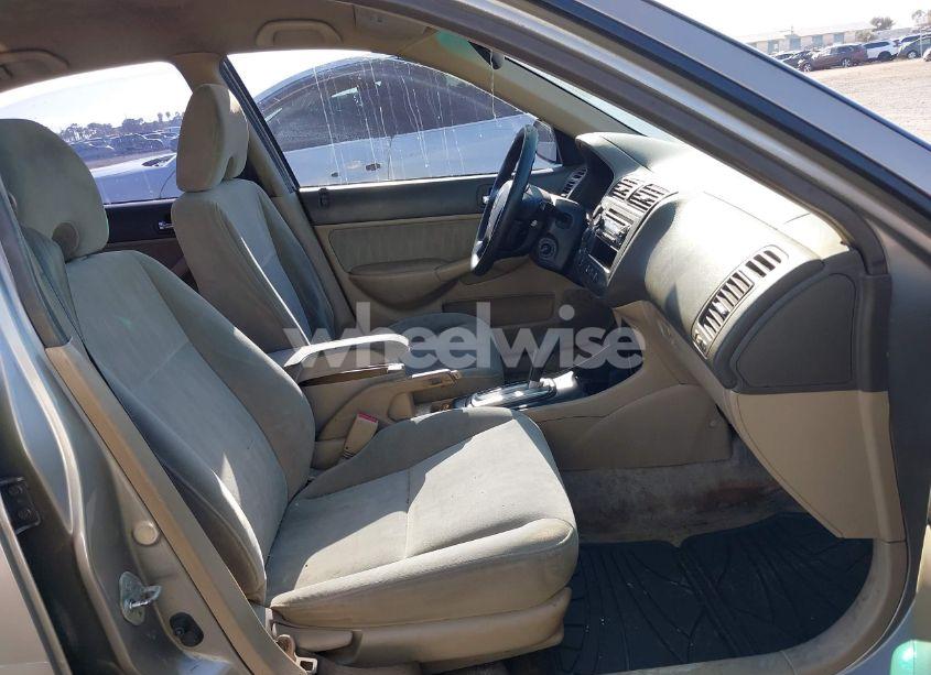 Photo 5 of 2003 Honda Civic LX (VIN 2HGES16563H521654)