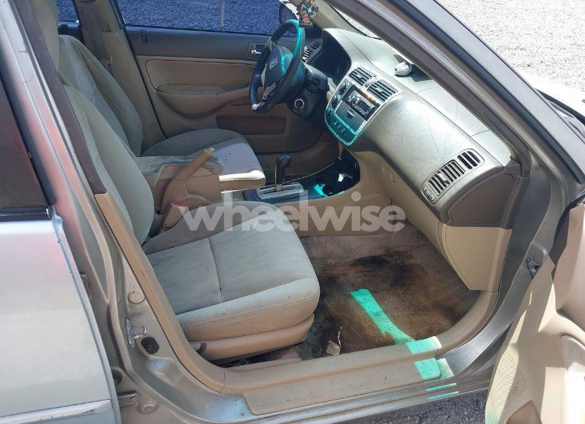 Photo 5 of 2003 Honda Civic LX (VIN 2HGES16563H567713)