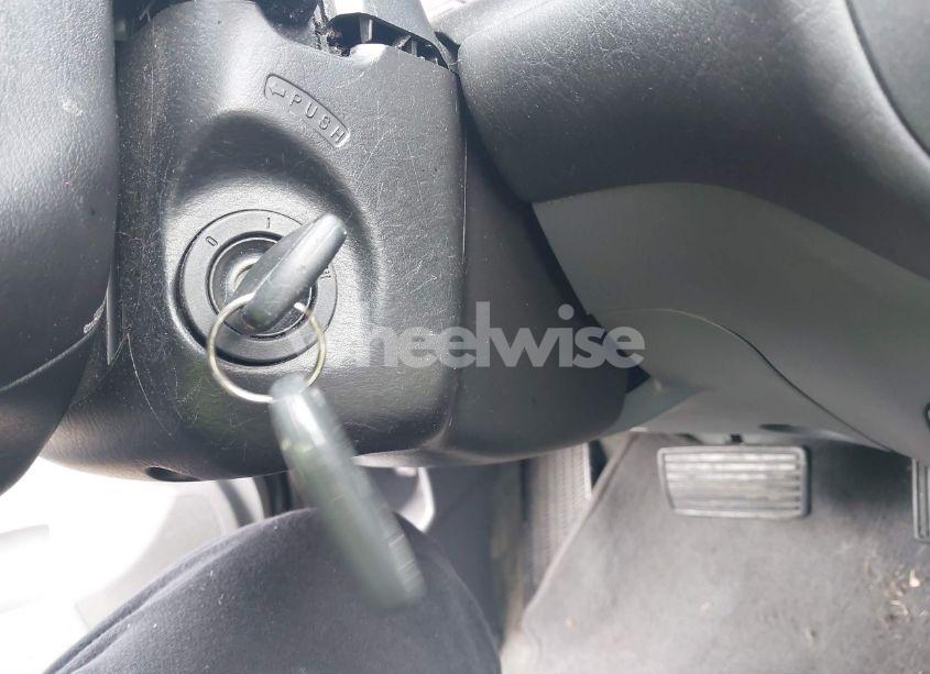 Photo 11 of 2004 Honda Civic LX (VIN 2HGES16564H585906)