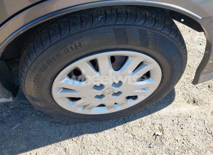 Photo 12 of 2005 Honda Civic LX (VIN 2HGES16565H510527)