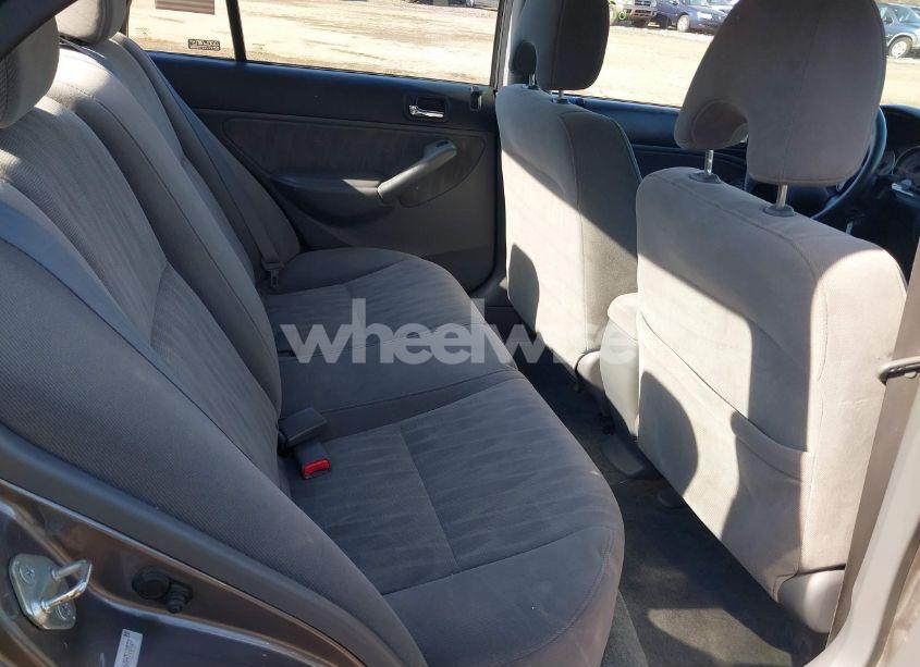 Photo 8 of 2005 Honda Civic LX (VIN 2HGES16565H510527)