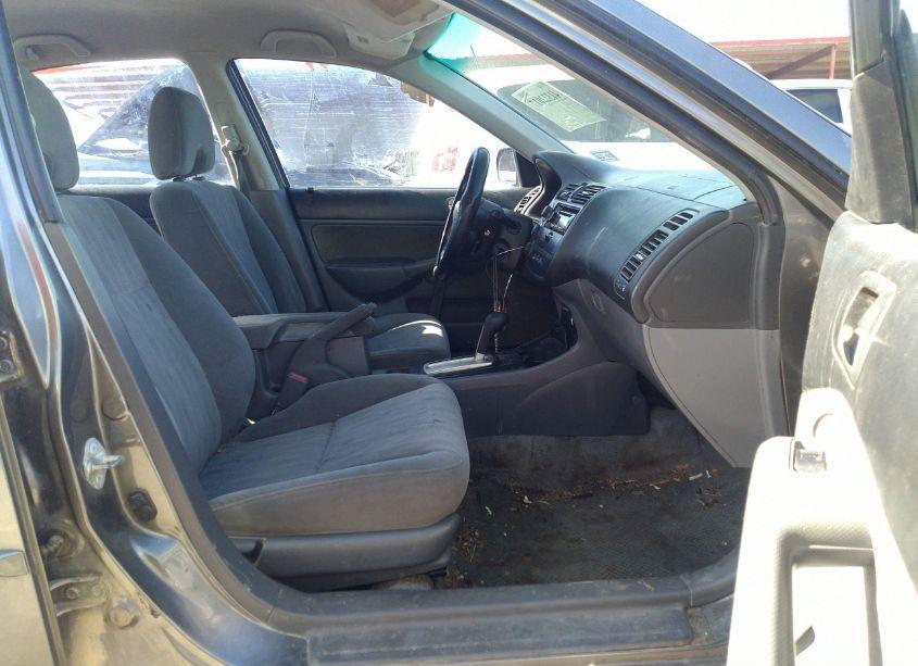 Photo 5 of 2005 Honda Civic LX (VIN 2HGES16565H578018)