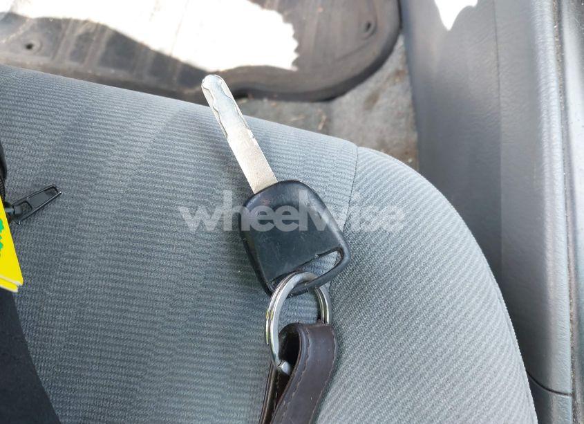 Photo 11 of 2005 Honda Civic LX (VIN 2HGES16565H607971)