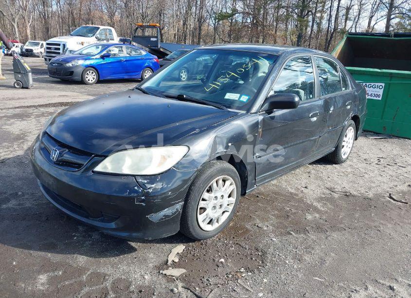 Photo 2 of 2005 Honda Civic LX (VIN 2HGES16565H607971)