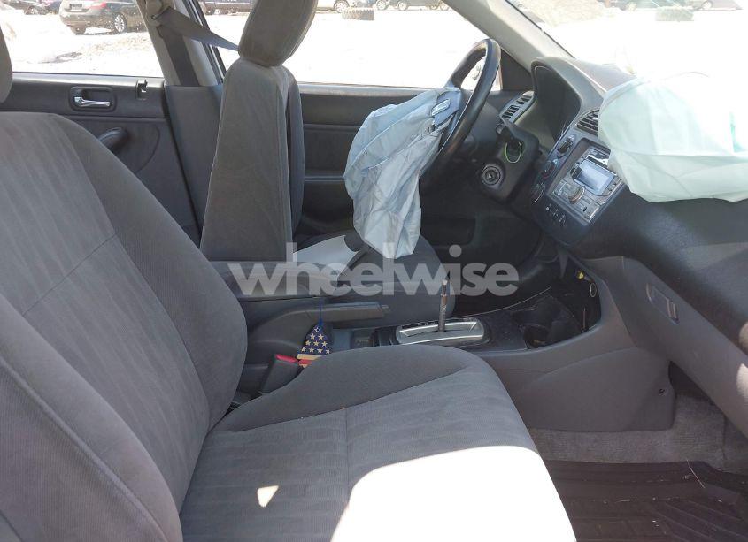 Photo 5 of 2005 Honda Civic LX (VIN 2HGES16565H618937)