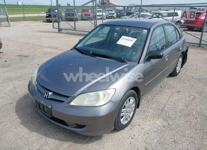 Photo 2 of 2005 Honda Civic LX (VIN 2HGES16565H633938)