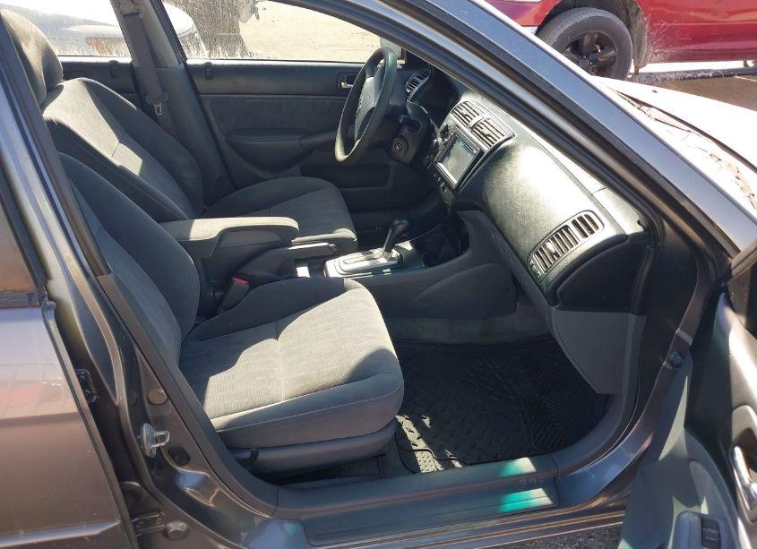 Photo 5 of 2005 Honda Civic LX (VIN 2HGES16565H634295)