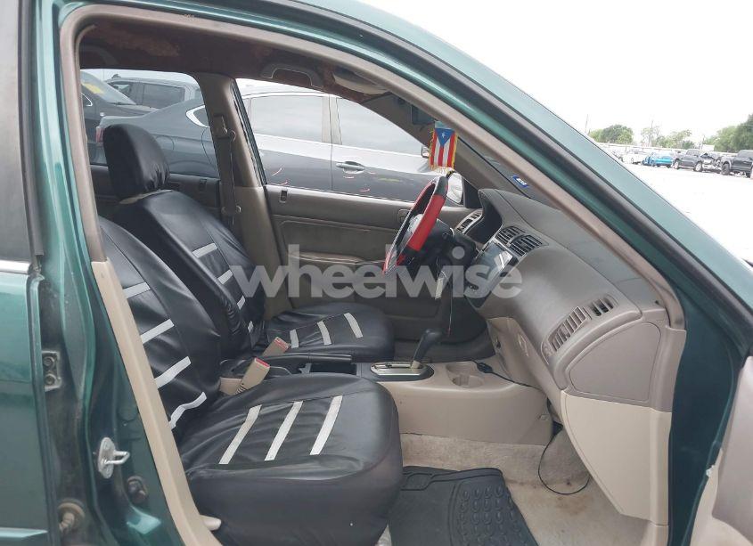 Photo 5 of 2001 Honda Civic LX (VIN 2HGES16571H570682)