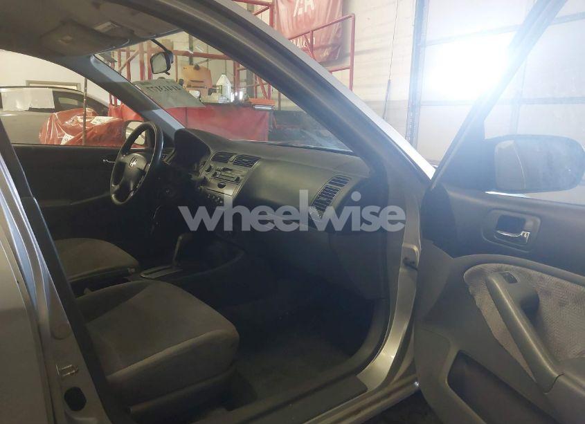 Photo 5 of 2002 Honda Civic LX (VIN 2HGES16572H583448)