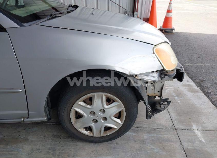 Photo 13 of 2003 Honda Civic LX (VIN 2HGES16573H548104)