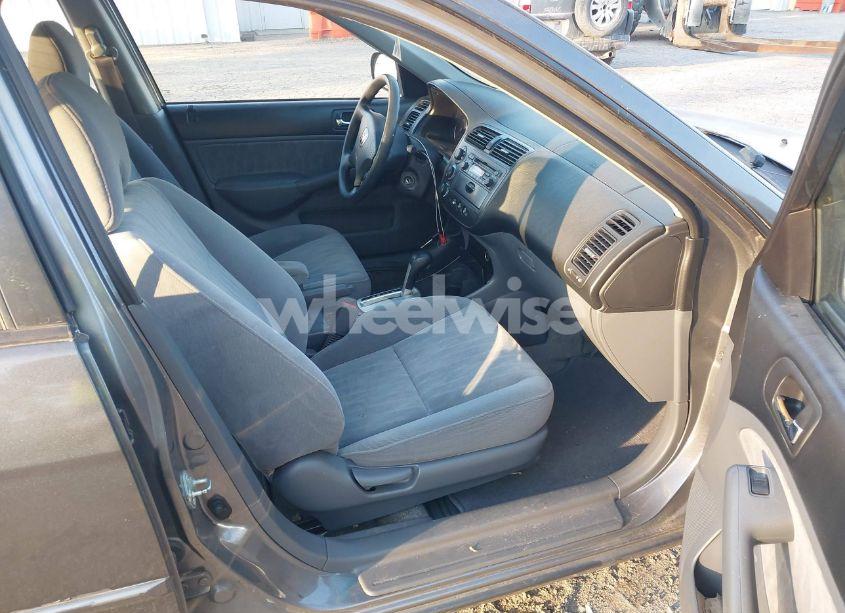 Photo 5 of 2004 Honda Civic LX (VIN 2HGES16574H538934)