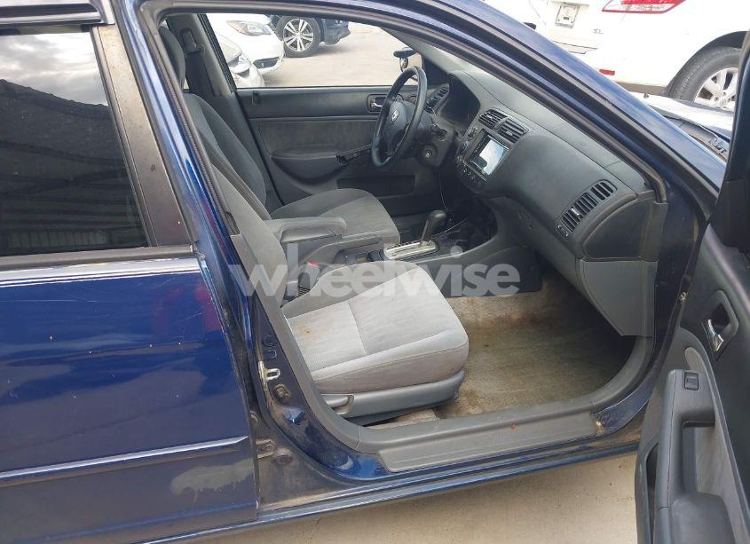 Photo 5 of 2004 Honda Civic LX (VIN 2HGES16574H577524)