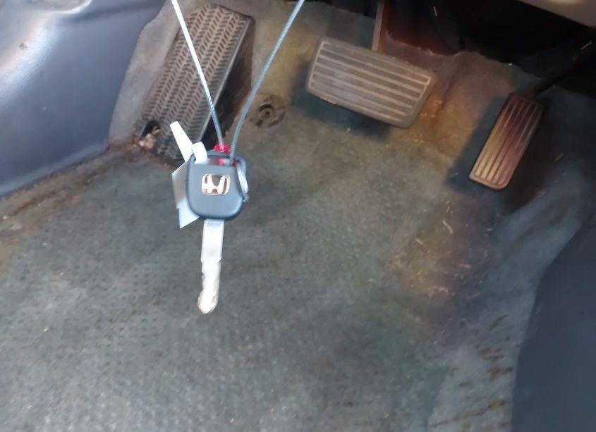 Photo 11 of 2005 Honda Civic LX (VIN 2HGES16575H553273)