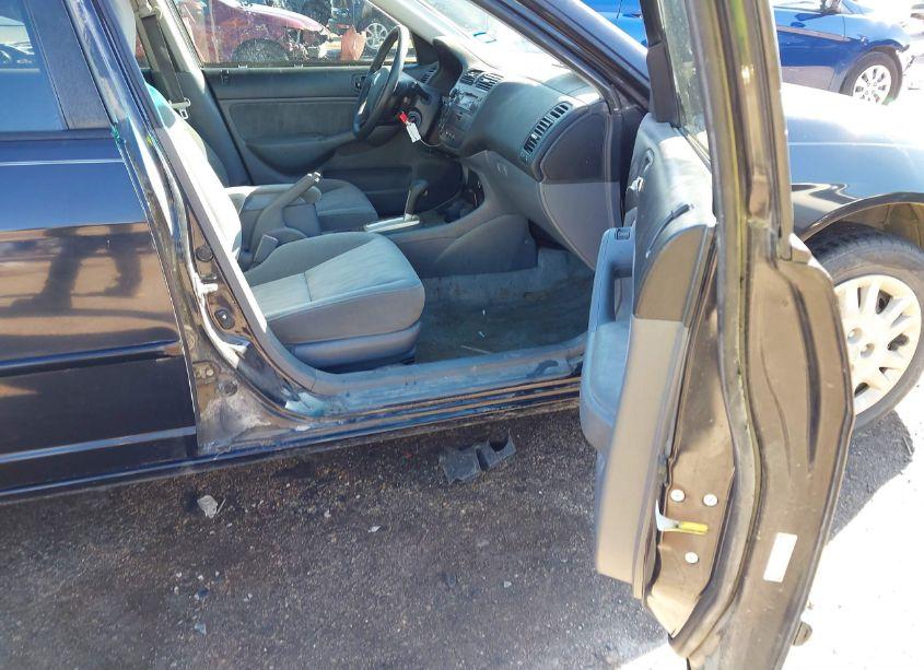 Photo 5 of 2005 Honda Civic LX (VIN 2HGES16575H553273)