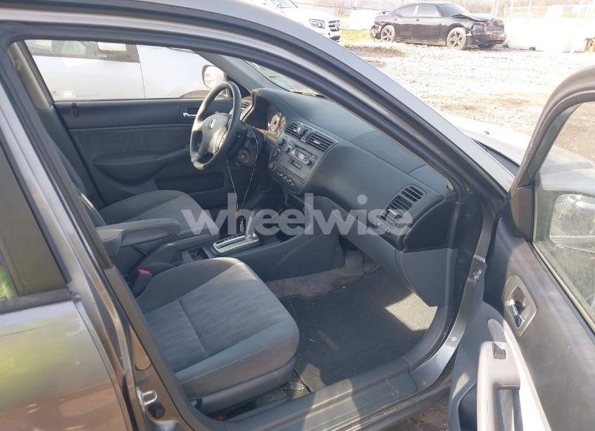 Photo 5 of 2005 Honda Civic LX (VIN 2HGES16575H633916)