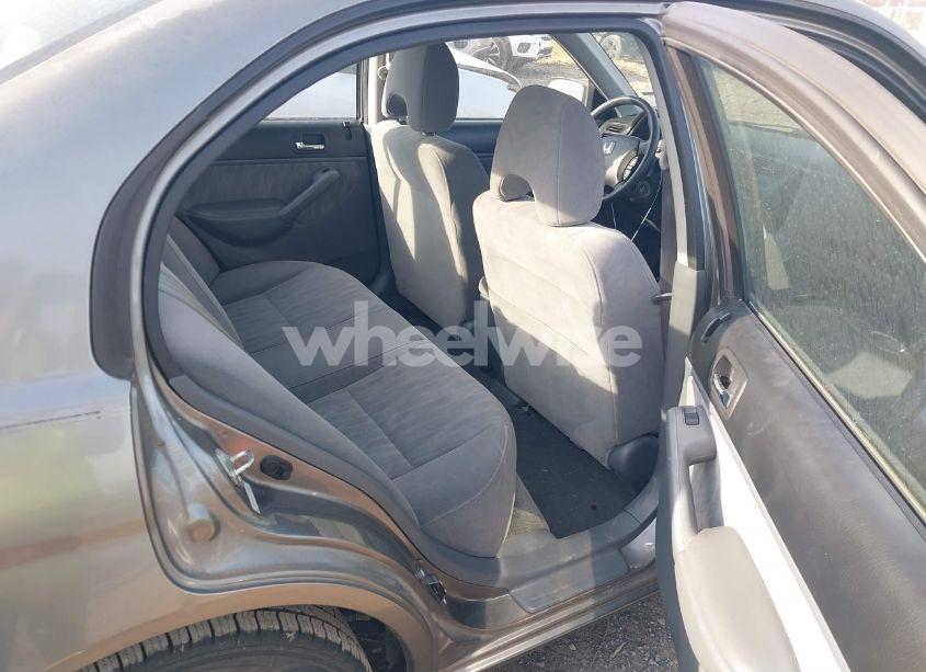 Photo 8 of 2005 Honda Civic LX (VIN 2HGES16575H633916)