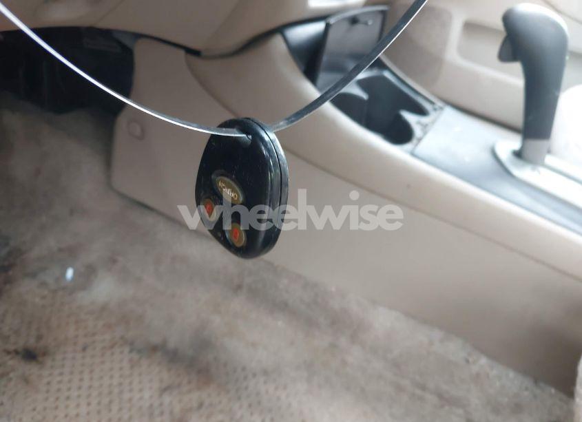 Photo 11 of 2002 Honda Civic LX (VIN 2HGES16582H590845)