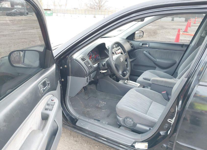 Photo 5 of 2004 Honda Civic LX (VIN 2HGES16584H529787)