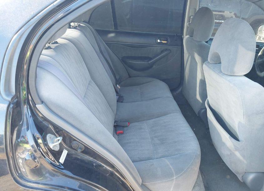 Photo 8 of 2005 Honda Civic LX (VIN 2HGES16585H537275)