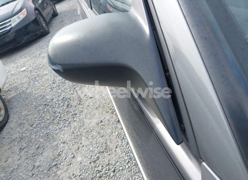 Photo 12 of 2005 Honda Civic LX (VIN 2HGES16585H542122)