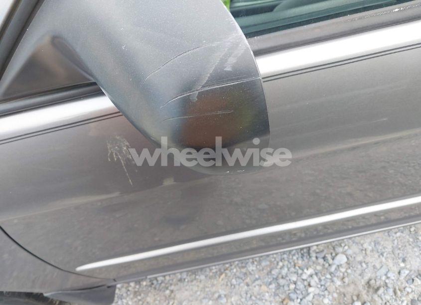 Photo 15 of 2005 Honda Civic LX (VIN 2HGES16585H542122)