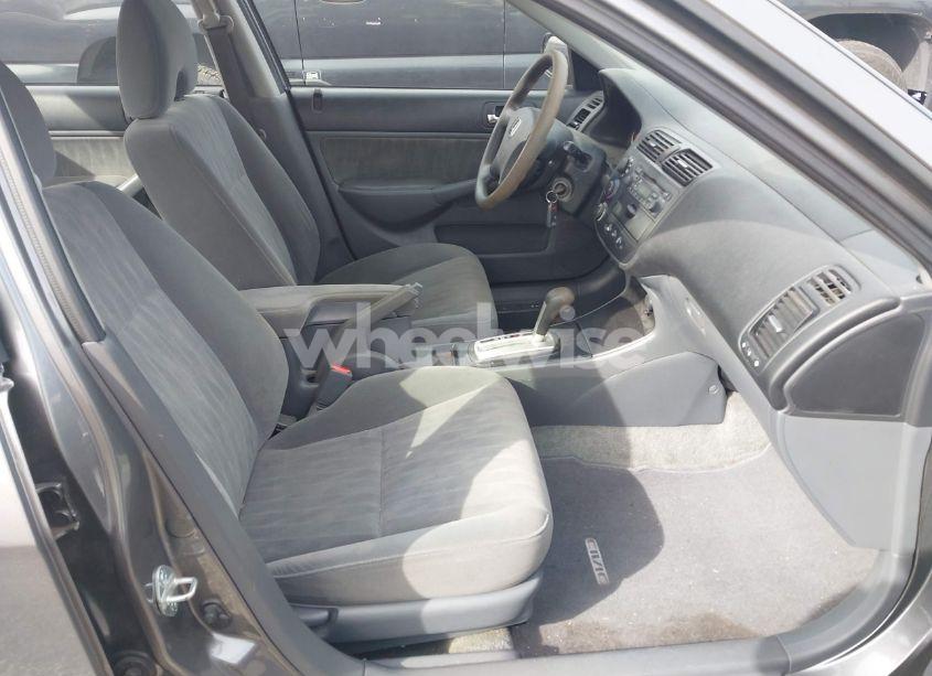 Photo 5 of 2005 Honda Civic LX (VIN 2HGES16585H542122)