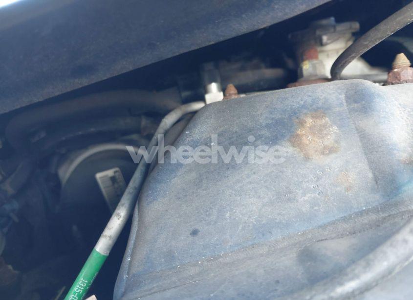 Photo 10 of 2005 Honda Civic LX (VIN 2HGES16585H595113)