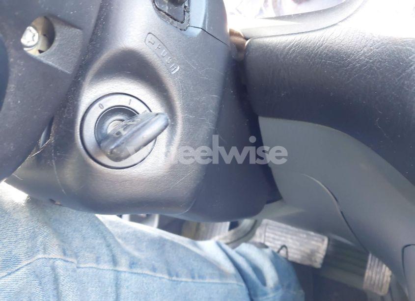 Photo 11 of 2005 Honda Civic LX (VIN 2HGES16585H595113)