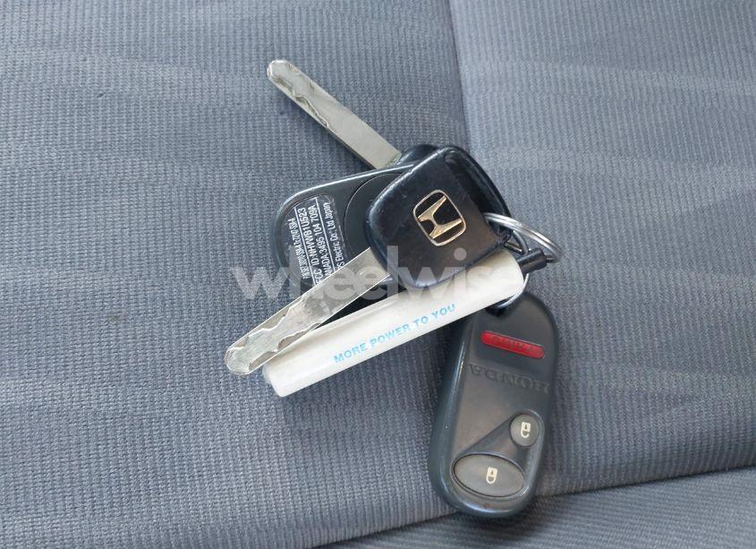 Photo 11 of 2005 Honda Civic LX (VIN 2HGES16585H623704)