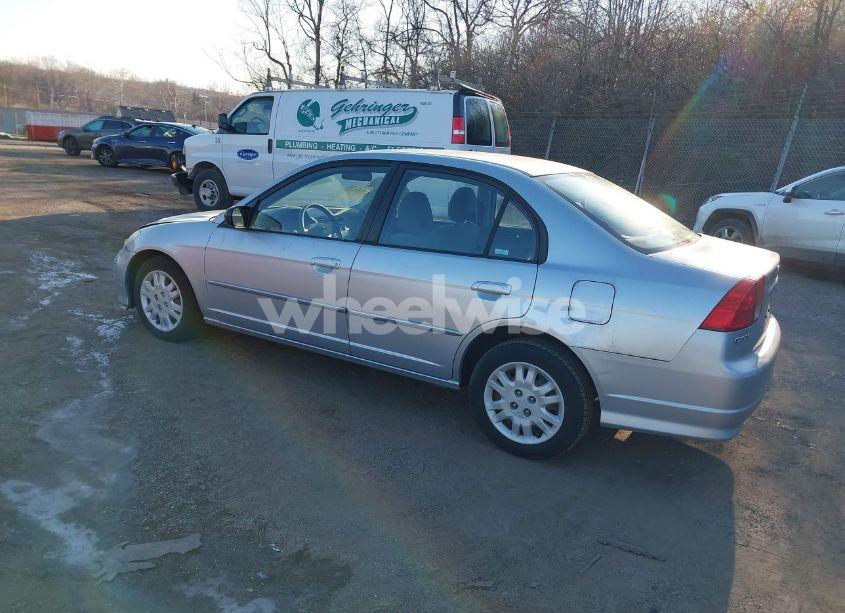 Photo 3 of 2005 Honda Civic LX (VIN 2HGES16585H623704)