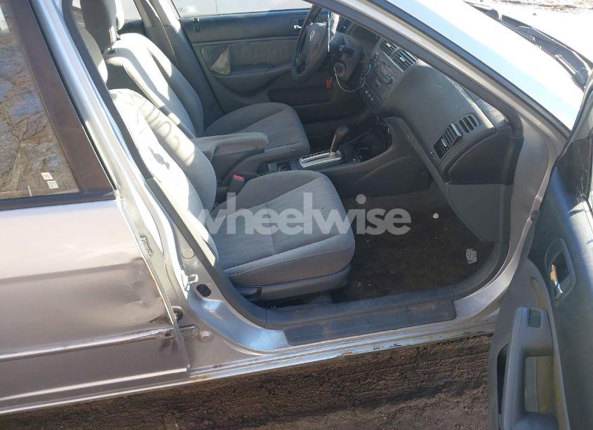 Photo 5 of 2003 Honda Civic LX (VIN 2HGES16593H582948)