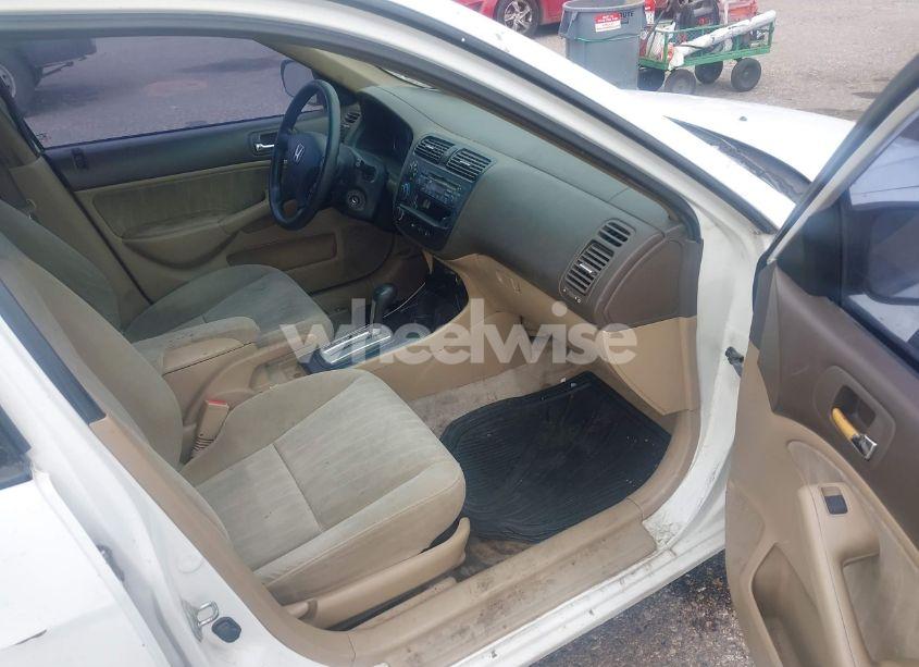 Photo 5 of 2004 Honda Civic LX (VIN 2HGES16594H638775)