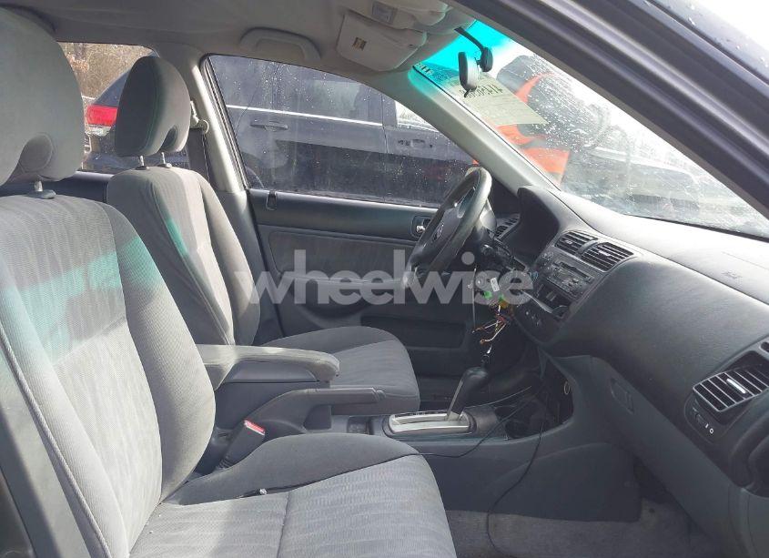 Photo 5 of 2005 Honda Civic LX (VIN 2HGES16595H566803)