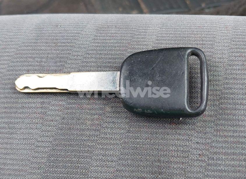 Photo 11 of 2005 Honda Civic LX (VIN 2HGES16595H584394)