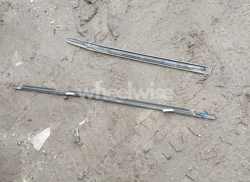 Photo 12 of 2005 Honda Civic LX (VIN 2HGES16595H584394)