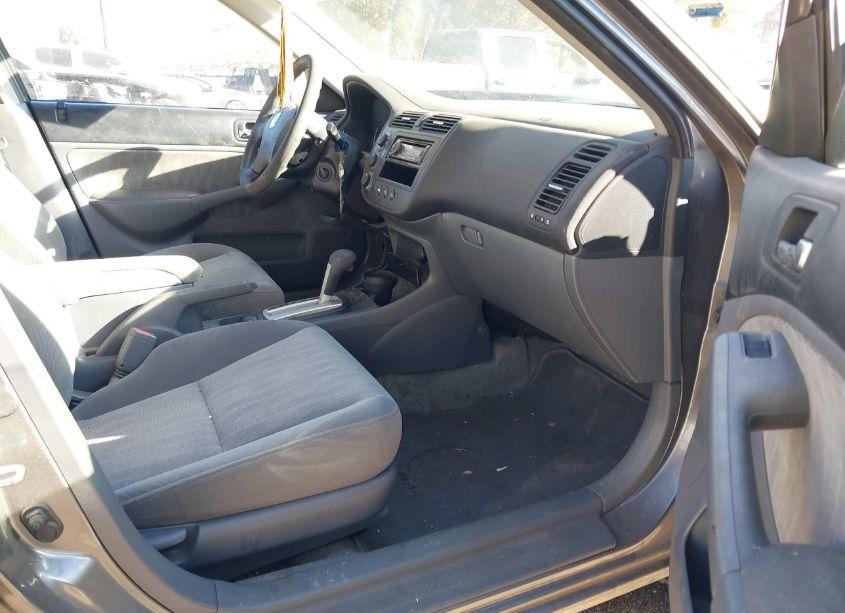 Photo 5 of 2005 Honda Civic LX (VIN 2HGES16595H596562)