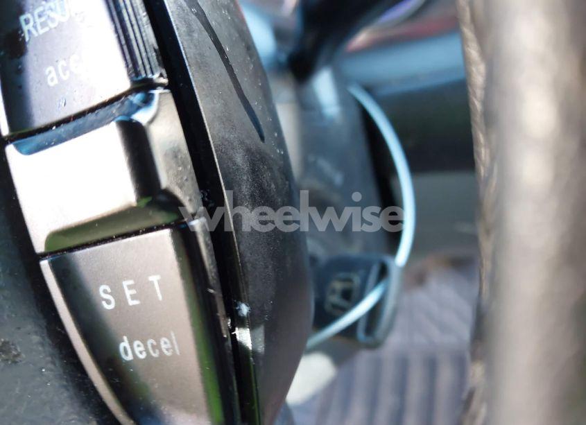 Photo 11 of 2005 Honda Civic LX (VIN 2HGES16595H597288)